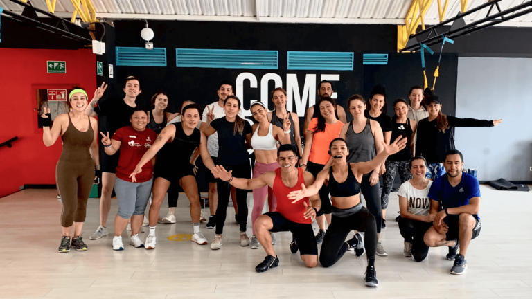 Mesa de trabajo 26 copia 4